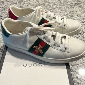 Gucci Ace Bee Sneaker Size 6